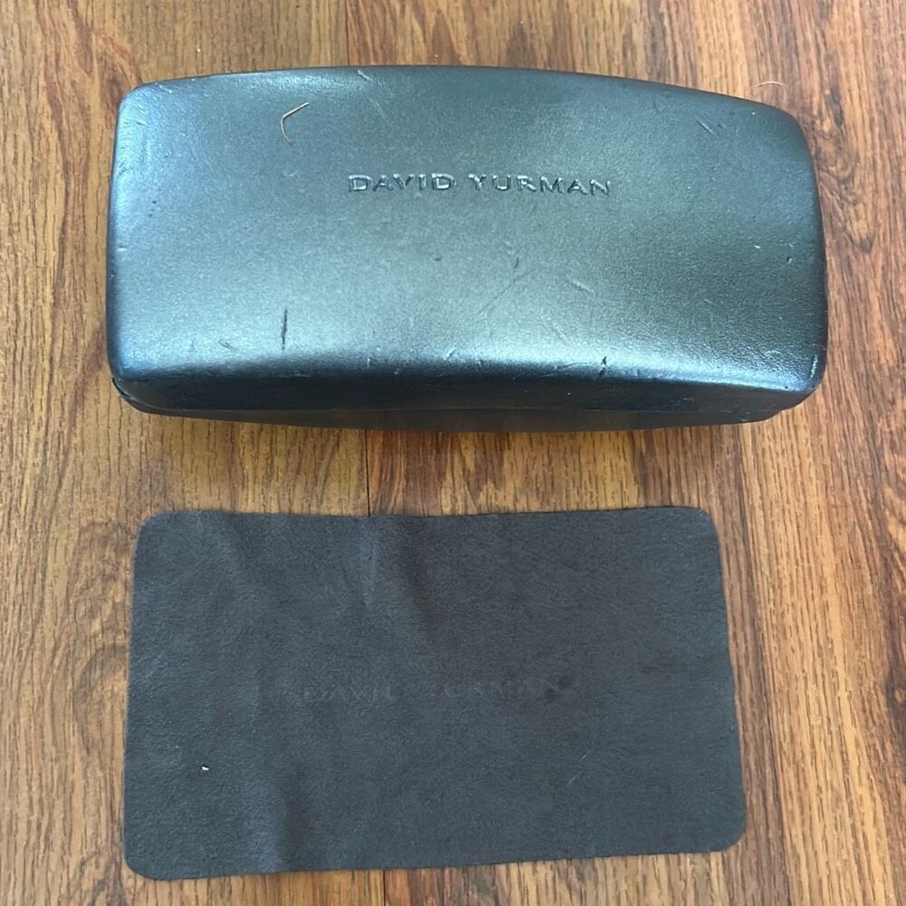 David Yurman gray pewter large sunglass case with cleaning cloth